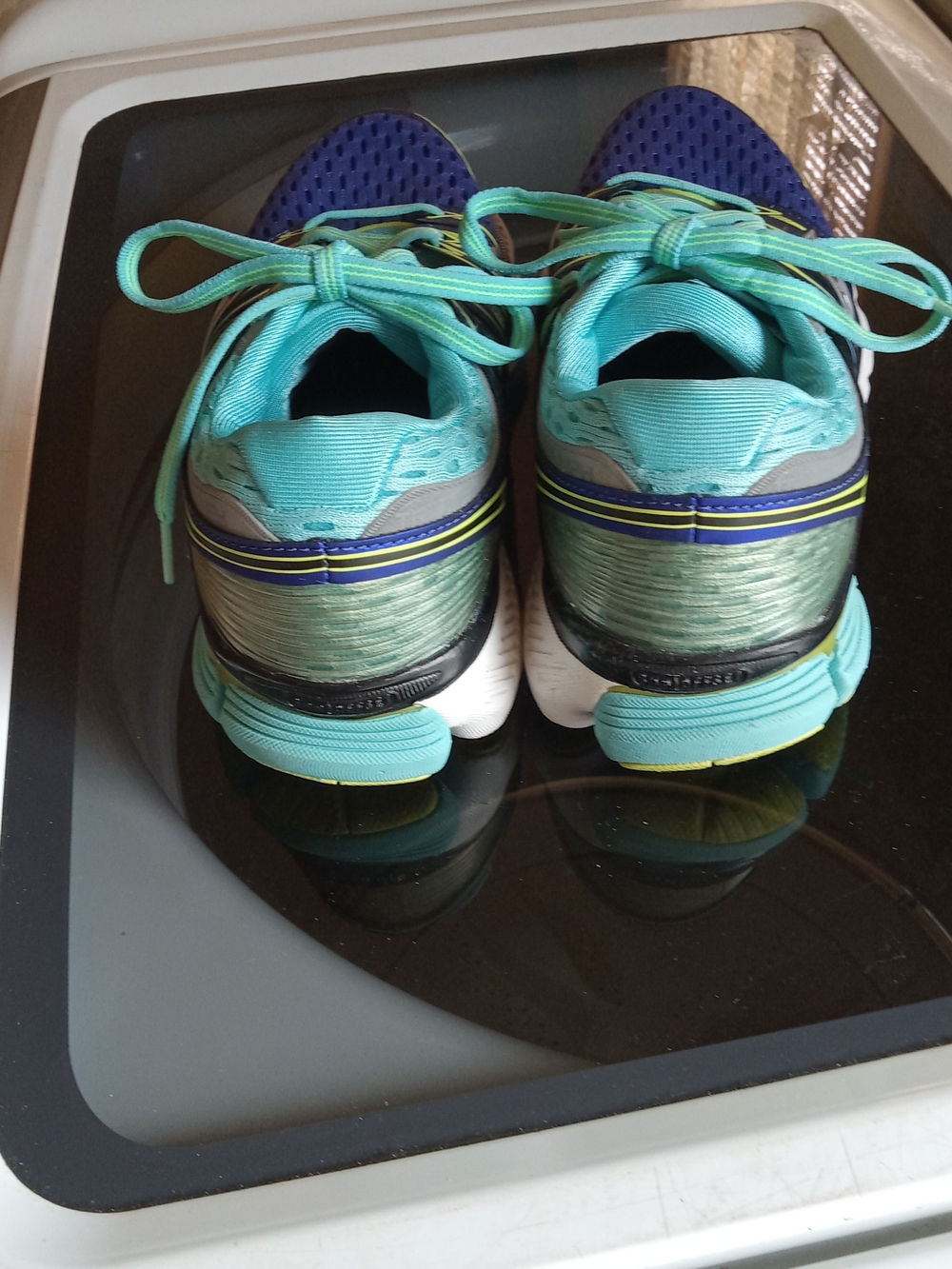 Saucony Women's ISO Series Running Sneakers - Picture 2 of 8